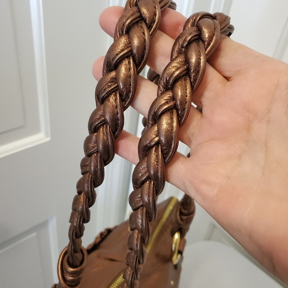 B. Makowsky Copper Metallic Pebble Grain Leather Shoulder Bag Goldtone Hardware - Picture 4 of 12